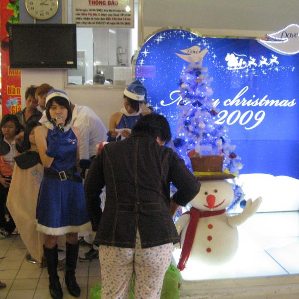 Dove Christmas Activation